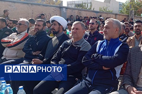  همایش بزرگ پیاده روی خانوادگی در نسیم‌شهر 