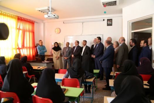 بازدید وزیر آموزش و پرورش از مدرسه خیرساز صادقین