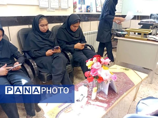 آزمون غربالگری پایه نهم در دبیرستان مادرمهربان خلیل آباد