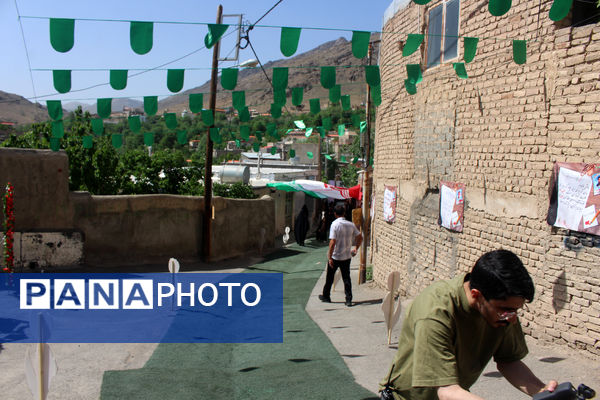 جلوه‌هایی از همدلی گروه‌های مردمی در برپایی یادواره شهدای روستای فردو