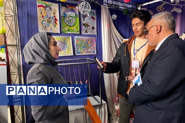 پژوهش‌سرای کاوش کهریزک، کانون توجه نخستین روز نمایشگاه دستاوردهای دانش‌آموزی استان