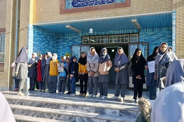 معرفی کاندیداهای شورای دانش آموزی در دبستان شهید ترابی 