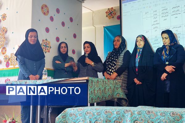 انتخابات انجمن اولیا و مربیان در دبیرستان دخترانه گراشی ناحیه۳