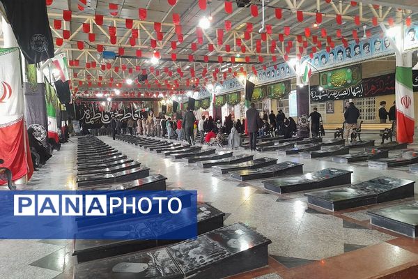 گلباران مزار شهدای ملارد با حضور مسئولان و خانواده‌های معظم شهدا 