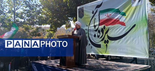 حضور پرشور مردم در راهپیمایی ۱۳ آبان طرقبه