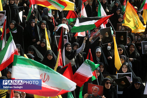 تجمع محکومیت ترور سید حسن نصرالله و قدردانی از عملیات وعده صادق ۲ در میدان امام حسین(ع)