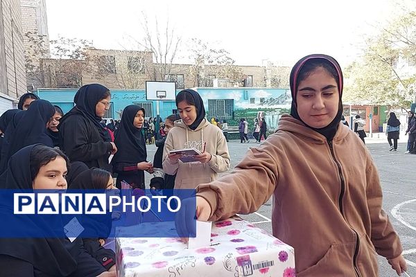 برگزاری انتخابات شورای دانش‌آموزی در مدارس منطقه کهریزک 