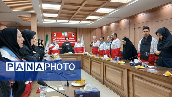 تقدیر از منتخبین کشوری هلالیتا در همدان