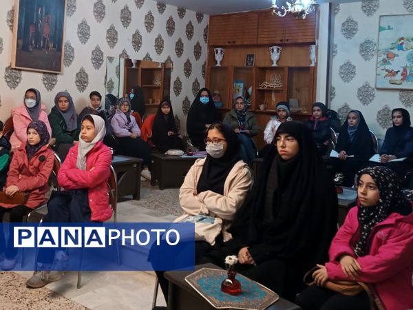  آخرین جلسه آموزش تکمیلی خبرنگاری دانش آموزان ناحیه ۳