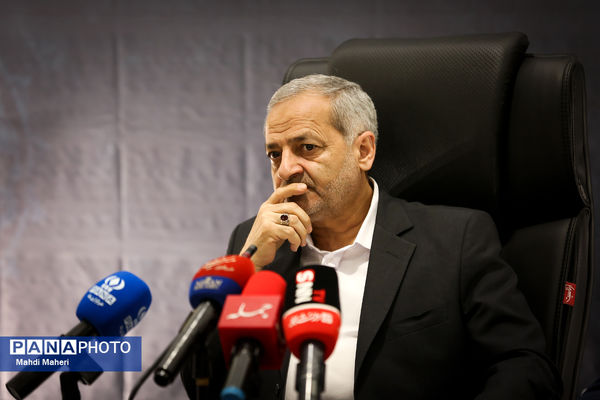 نشست صمیمی وزیر آموزش و پرورش با معلمان نمونه کشوری