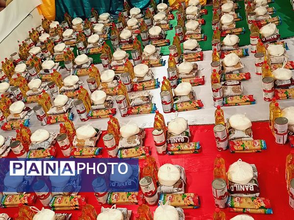 رزق کریمانه گروه جهادی شهید نعمتی به دست ۱۵۰ خانواده علی‌آباد رسید