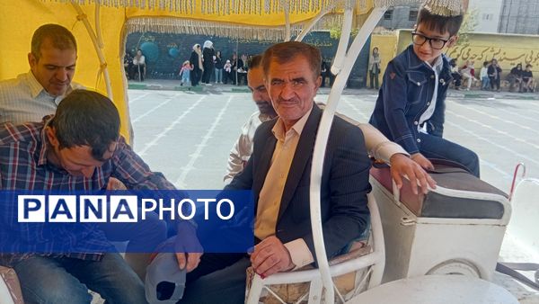آغاز سال تحصیلی با جشن شکوفه‌ها در دبستان دکتر علی شریعتی 