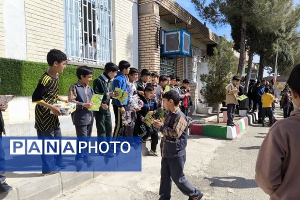 برگزاری مراسم تقدیر واهدای جایزه به دانش آموزان دبستان شهید پسندیده فدافن