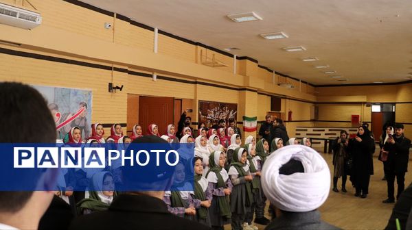 بازدید معاون وزیر از نمایشگاه دستاوردهای کانون‌های فرهنگی و تربیتی استان آذربایجان‌شرقی