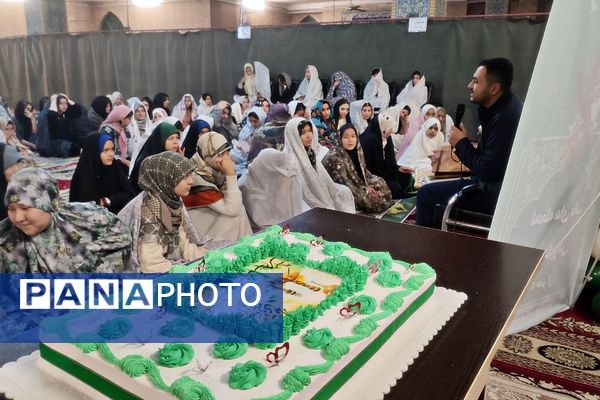 فشافویه میزبان خلوت عاشقانه دانش آموزان در نخستین روز اعتکاف همزمان با ولادت حضرت علی (ع)