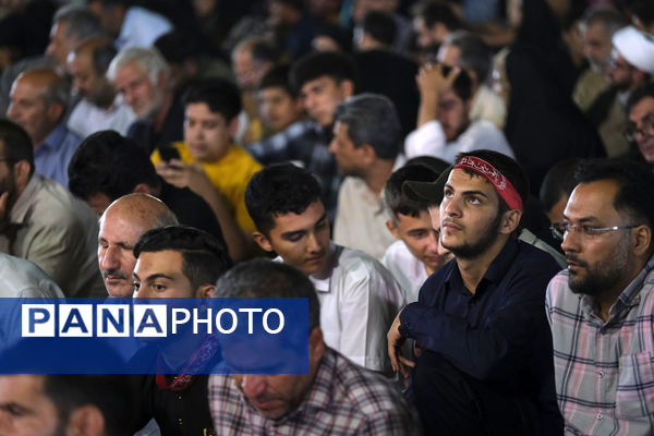 جشن آغاز امامت حضرت مهدی(عج) در مسجد جمکران