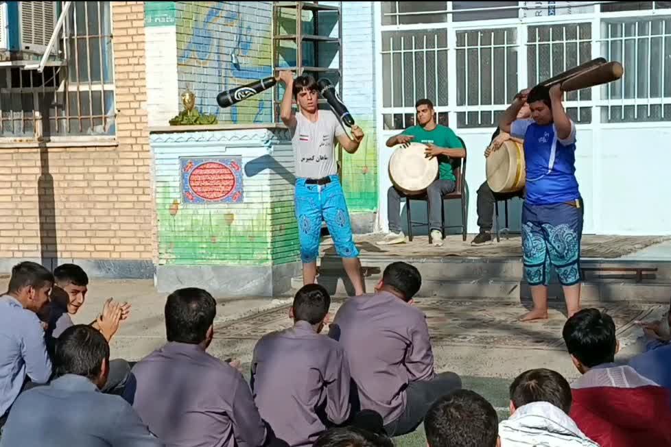 المپیاد ورزشی درون مدرسه‌ای، نمایش منش پهلوانی 