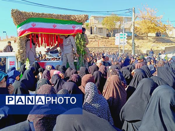 مردم علی‌آباد دمق جوکار از شهید گمنام استقبال کردند