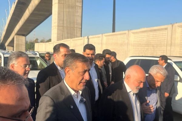 بازدید معاون اجرایی رییس جمهور از مترو اهواز