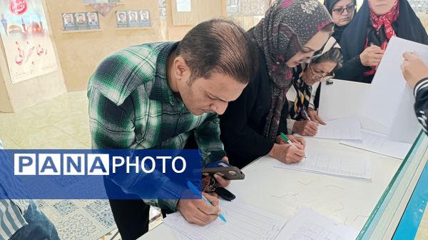  اولین جلسه انجمن اولیاء و مربیان دبیرستان پسرانه متوسطه اول عبدالحسین قفلی
