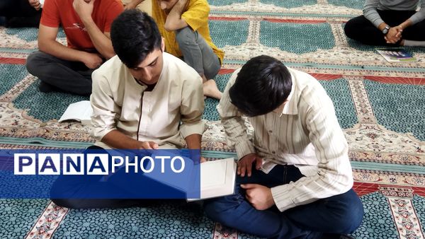 انس با قرآن در دبیرستان شاهد ابوذر غفاری 