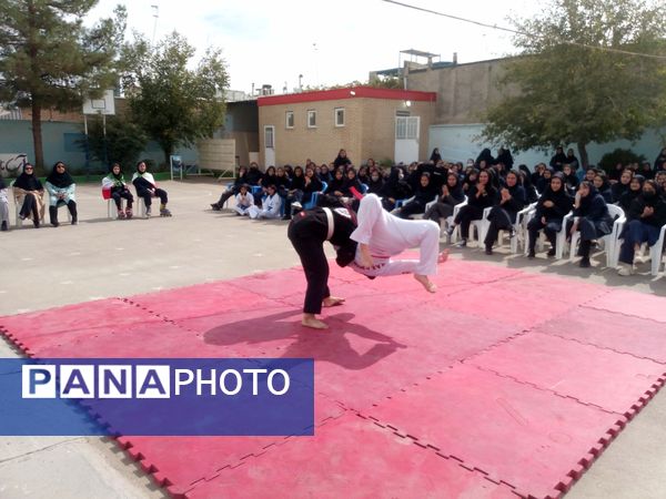 المپیاد‌ ورزشی درون مدرسه ای در دبیرستان فاطمیه
