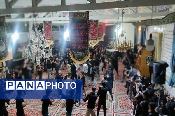 مراسم عزاداری آقا ابا عبدالله الحسین (ع) در شب عاشورا حسینی در شهر بار 