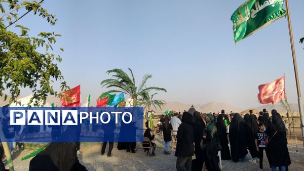 علم‌ گردانی آیین‌ هر ساله‌ شهر وردنجان