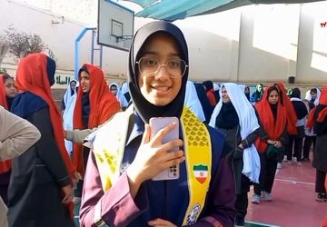 صبحگاه متفاوت در دبیرستان عفت؛ اجرای زنده دانش‌آموزان در شبکه یزد