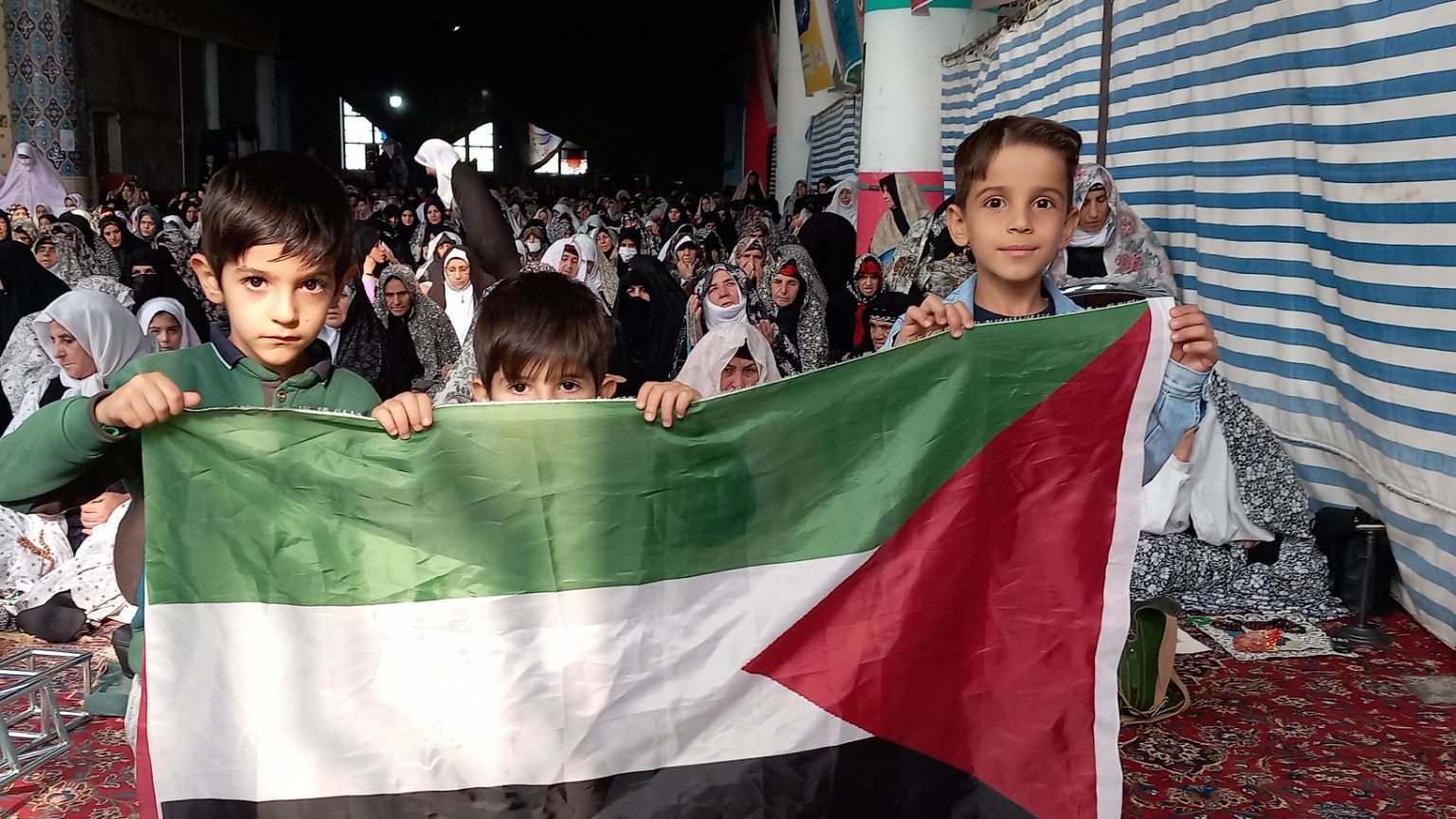 برگزاری پرشور نماز جمعه در نورآباد دلفان 