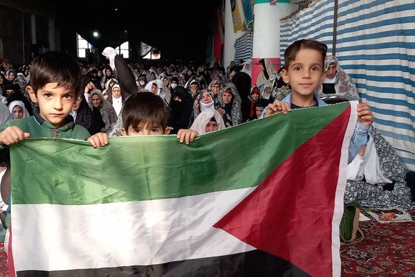 برگزاری پرشور نماز جمعه در نورآباد دلفان 