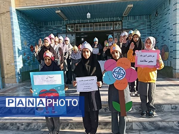 افتتاحیه  سفیران سلامت دبستان دختران ی شهید ترابی