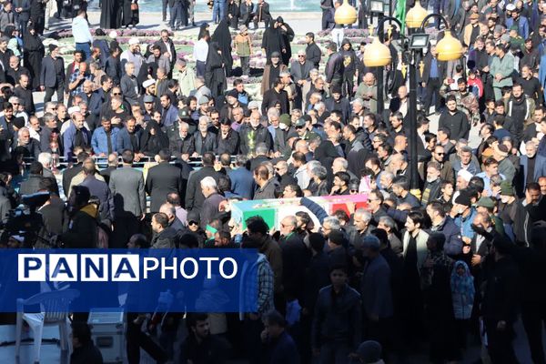 تشییع ۵ شهید گمنام در سالروز شهادت حضرت فاطمه(س) در یزد