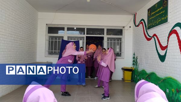 صبحگاه شاد مدارس دخترانه استان اصفهان در قالب طرح «نوجوان شاد ایرانی (نشا)»