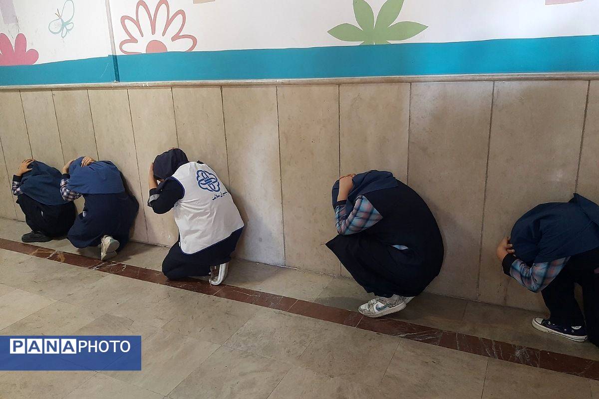 مانور سراسری زلزله و ایمنی در مدارس پردیس