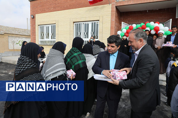 آیین افتتاح دبیرستان دخترانه پریدخت اورعی عباسیان و آیین کلنگ زنی ساخت 10 مدرسه