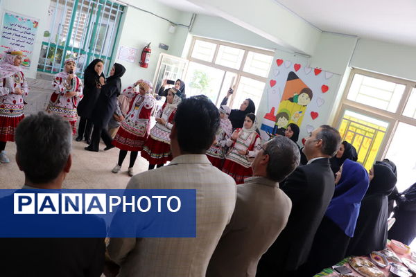 جشنواره غذای سالم در دبستان دخترانه سما شهرستان شیروان