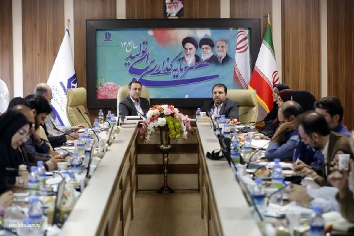 تبیین استقرار نظام حکمرانی دادهمبنا در وزارت آموزش و پرورش