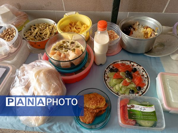 جشنواره غذا در دبیرستان دخترانه نور اردبیل 