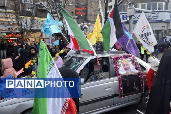 حضور پرشور همه‌ اقشار مردم مشهد در راهپیمایی ۲۲بهمن