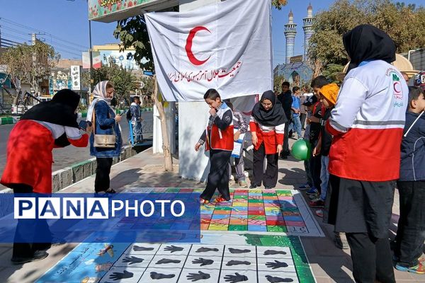 حماسه حضور دانش‌آموزان قرچکی در یوم الله ۱۳ آبان