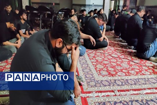 مراسم عزاداری آقا ابا عبدالله الحسین (ع) در شب عاشورا حسینی در شهر بار 