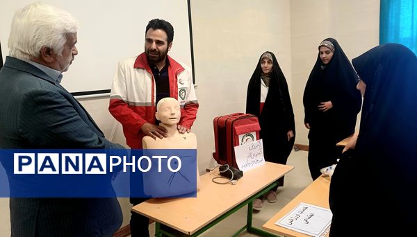 جشنواره جهادی «زنان،سلامت خانواده، تعالی جامعه» در شهرستان کوهپایه