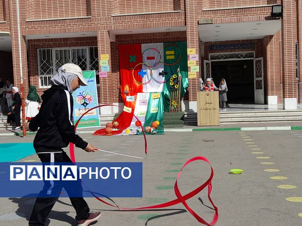 نشاط المپیاد درون مدرسه ای در دبستان پورشهریاری