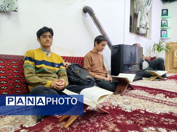 محفل انس با قرآن کریم در ماه مبارک رمضان در کاشمر
