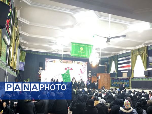 تجلیل از مادران شهید روستا در آیین روز مادر حسینیه علی اکبری فدافن 