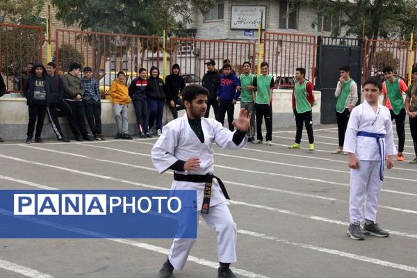 آغاز مسابقات ورزشی درون مدرسه‌ای میرزا حسن رشدیه