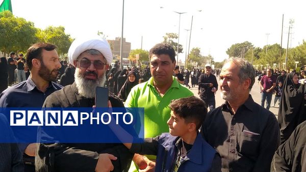 حضور پرشور مردم کاشمر در پیاده‌روی جاماندگان اربعین حسینی
