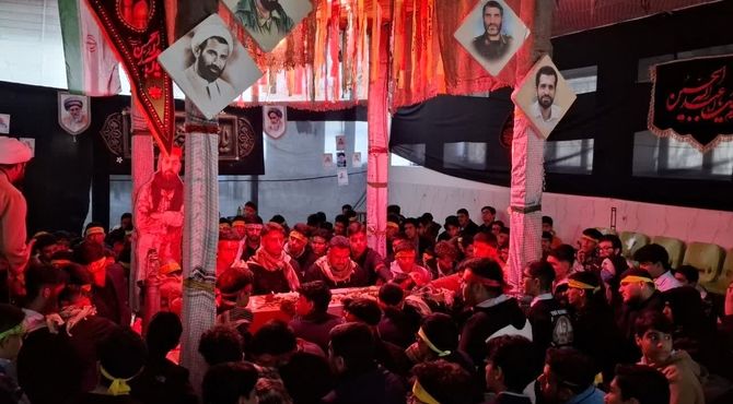 وداع دانش‌آموزان دبیرستان هفده شهریور با پیکر شهید گمنام