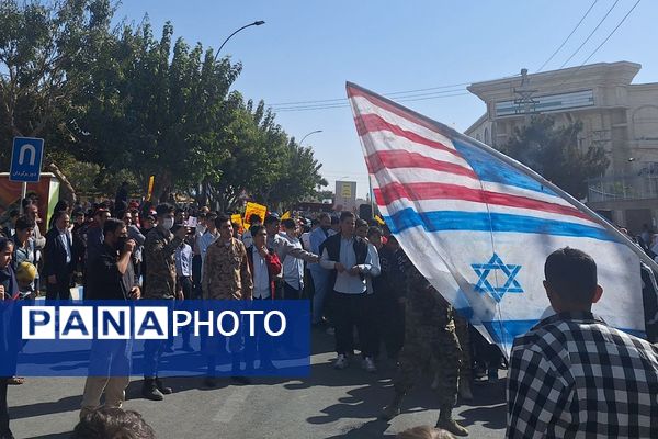 تجلی اقتدار مردم بهارستان در راهپیمایی ۱۳ آبان